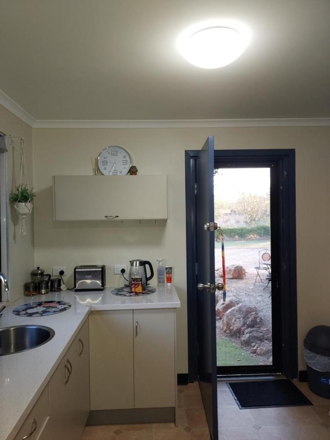 Almost Off Grid Tranquillity Katherine Exterior foto